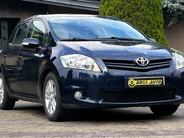 Авто Toyota Auris 2010 № 8010292