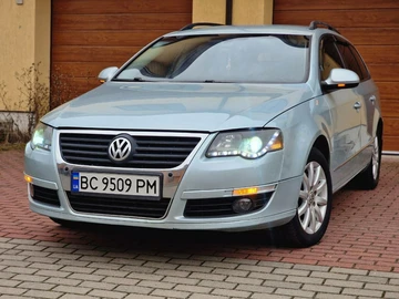 Авто Volkswagen Passat Variant 2005 № 8010293