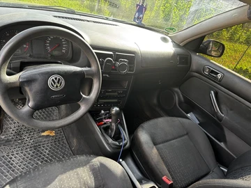 Авто Volkswagen Golf 2002 № 8010412
