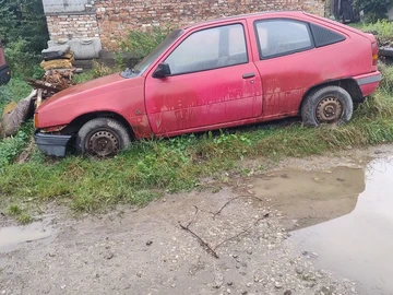 Авто Opel Kadett 1986 № 8010655