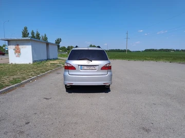 Авто Toyota Avensis Verso 2005 № 8010668