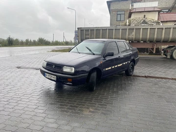 Авто Volkswagen Vento 1995 № 8010775