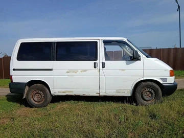 Авто Volkswagen Transporter 2000 № 8010815
