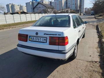Авто Volkswagen Passat Sedan 1995 № 8010936