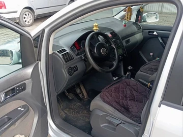 Авто Volkswagen Touran 2006 № 8011200