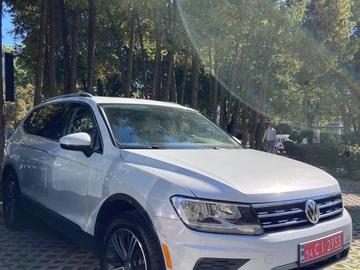 Авто Volkswagen Tiguan 2019 № 8011431