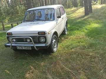 Авто ВАЗ 2121 1990 № 8011445