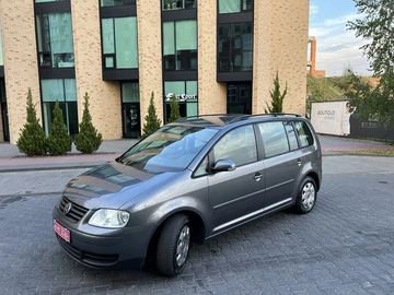 Авто Volkswagen Touran 2005 № 8011458