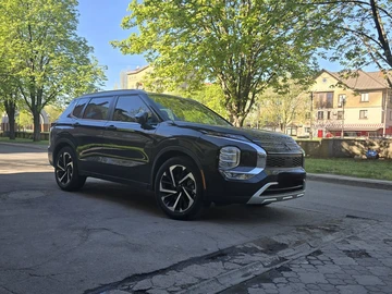 Авто Mitsubishi Outlander 2023 № 8011818