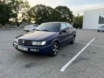 Авто Volkswagen Passat Sedan 1994 № 8011836
