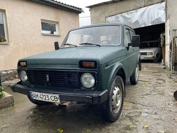 Авто ВАЗ 2121 1990 № 8012273