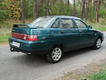 Авто ВАЗ 2110 2000 № 8012282