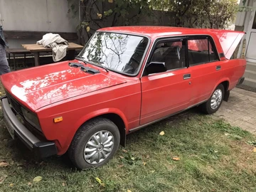 Авто ВАЗ 2105 1986 № 8012632