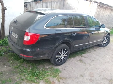 Авто Skoda Superb 2011 № 8012636