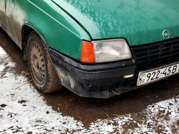 Авто Opel Vectra 1986 № 8012741