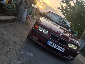 Авто BMW 3 Серия 1993 № 8012748