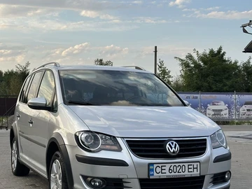 Авто Volkswagen Touran 2009 № 8012900