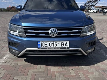 Авто Volkswagen Tiguan 2017 № 8012999
