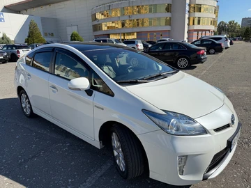 Авто Toyota Prius 2015 № 8013182