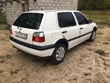 Авто Volkswagen Golf 1993 № 8013922