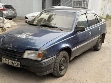 Авто Opel Kadett 1992 № 8014031