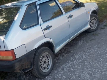 Авто ВАЗ 2109 2002 № 8014032
