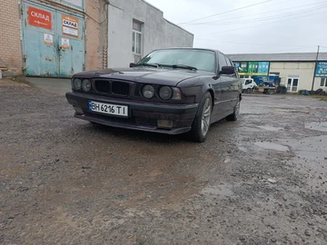 Авто BMW 5 Серия 1992 № 8014075