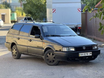 Авто Volkswagen Passat Sedan 1995 № 8014092