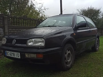 Авто Volkswagen Golf 1992 № 8014271