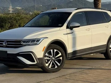 Авто Volkswagen Tiguan 2023 № 8014287