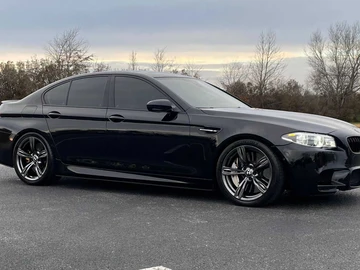 Авто BMW M5 2014 № 8014295