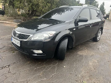 Авто KIA Cee X27 D 2010 № 8014535