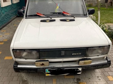 Авто ВАЗ 2105 1982 № 8014607