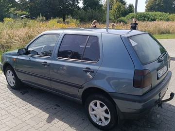 Авто Volkswagen Golf 1996 № 8015027