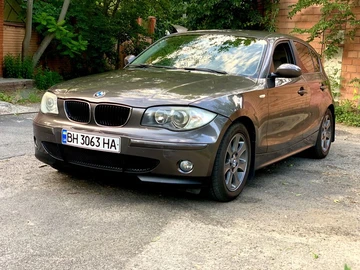 Авто BMW 1 Серия 2005 № 8015214