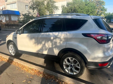 Авто Ford Escape 2016 № 8015227