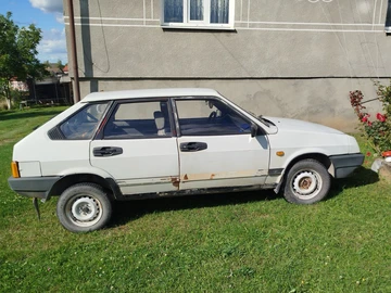 Авто ВАЗ 2109 1991 № 8015289