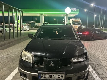 Авто Mitsubishi Outlander 2004 № 8015303