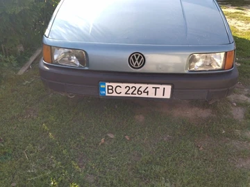 Авто Volkswagen Passat Sedan 1991 № 8015323