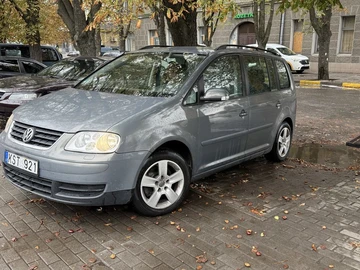 Авто Volkswagen Touran 2005 № 8015426
