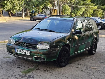 Авто Volkswagen Golf 2000 № 8015477