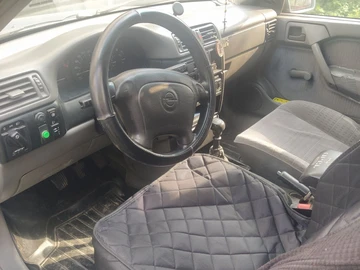Авто Opel Vectra 1995 № 8015741