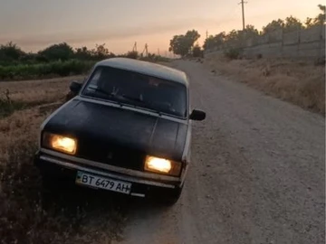 Авто ВАЗ 2105 1989 № 8015777