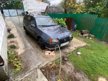 Авто Opel Ascona 1989 № 8015786