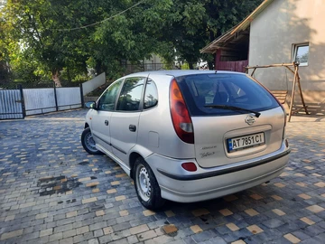 Авто Nissan Almera Tino 2001 № 8016007