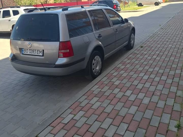 Авто Volkswagen Golf 2004 № 8016045