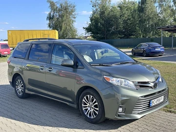 Авто Toyota Sienna 2019 № 8016046