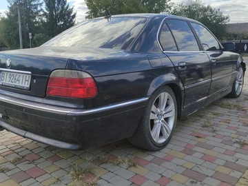Авто BMW 7 Серия 2001 № 8016103