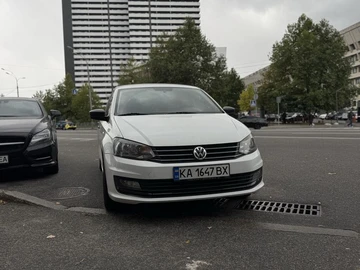Авто Volkswagen Polo 2019 № 8016306