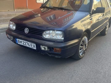 Авто Volkswagen Golf 1994 № 8016327